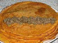 Блинный пирог "улитка" с мясом