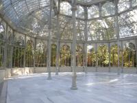 Испания, Мадрид. Хрустальный павильон в парке El Retiro.