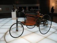 Mercedes-Benz-Museum. Штутгарт. Первый автомобиль.