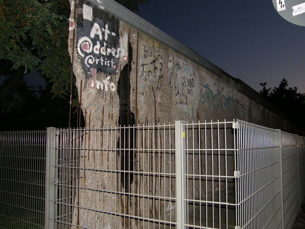 Берлин. Фрагмент Берлинской стены