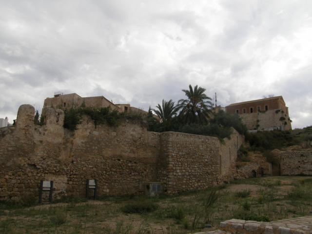 Испания, о.Ибица, г.Ибица. Крепостная стена.