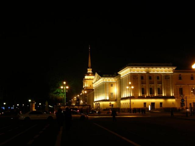 Петербург. Адмиралтейство. Вид с Дворцовой площади.