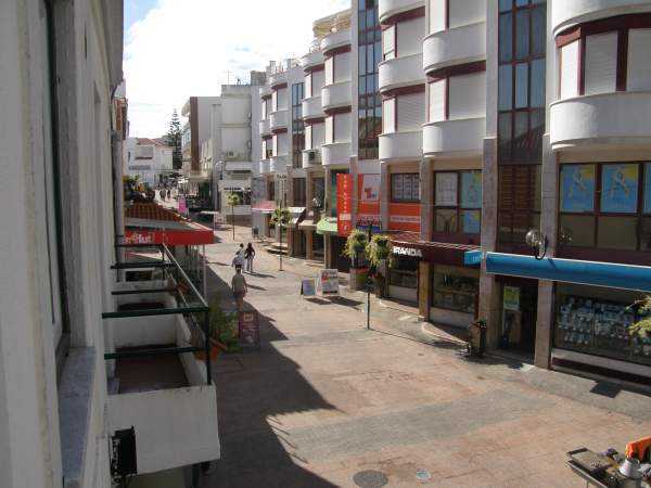 residencial Mar e Sol - вид из окна на Rua dos Pescadores